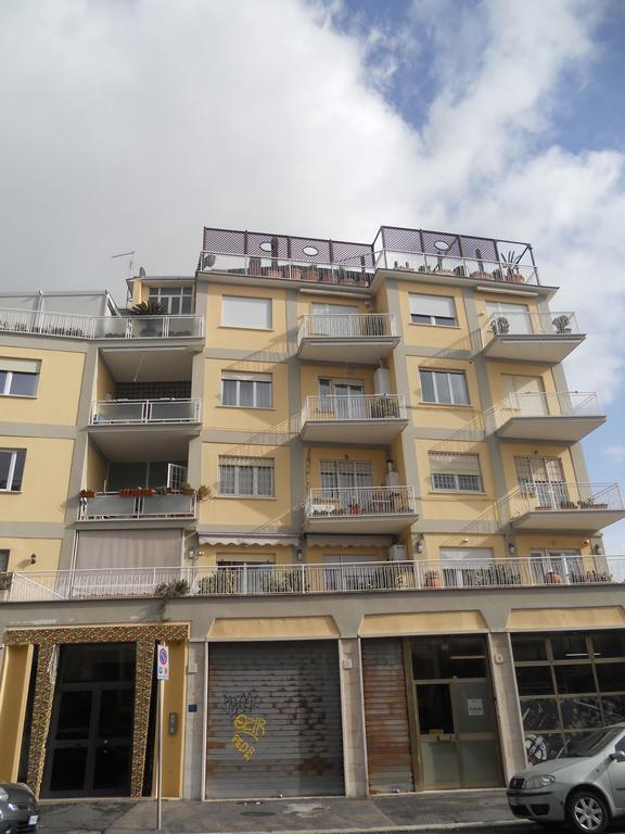 Hotel Le Vele Lido di Ostia Esterno foto